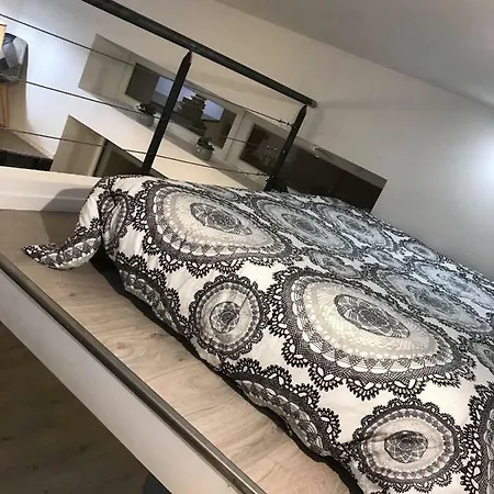 Apartament 2 Lofts Cosy De Cachet Idealement Situes Au Centre De